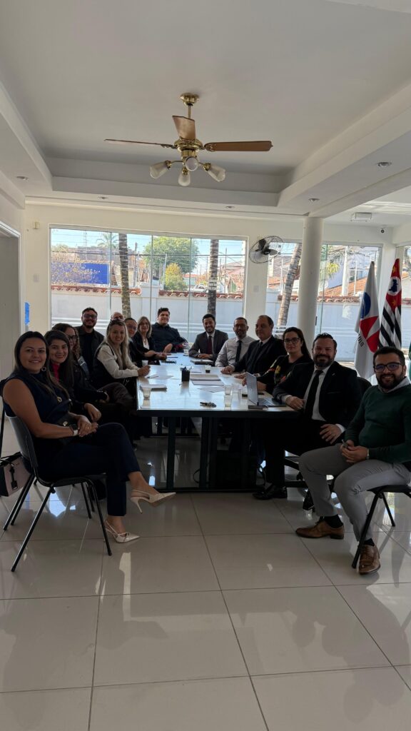 Diretoria da OAB Pinda realiza reunião com Presidentes das Comissões.