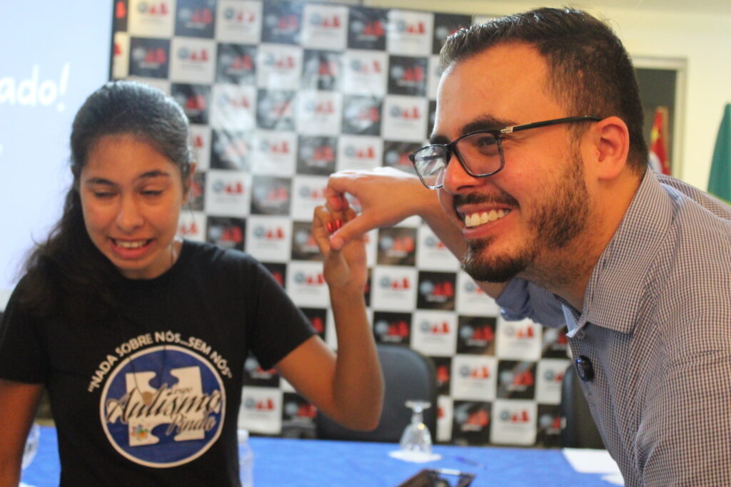 Palestra “Os caminhos para democratizar terapias no Brasil”